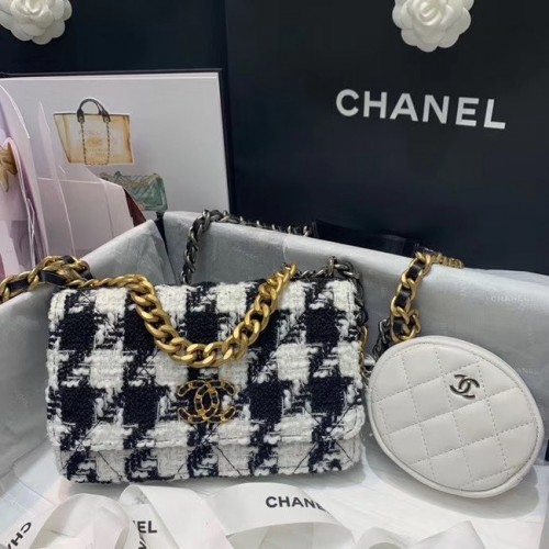 CHANEL 19 Sac à rabat WOC 33817 blanc&noir
