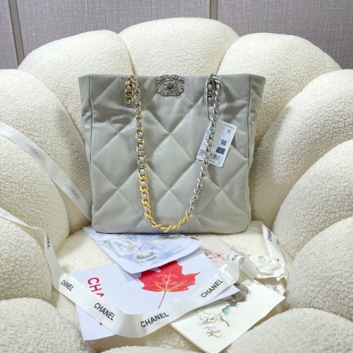 CHANEL 19 SAC SHOPPING AS3519 gris clair