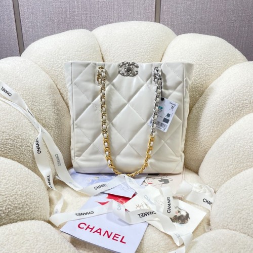 CHANEL 19 SAC SHOPPING AS3519 blanc
