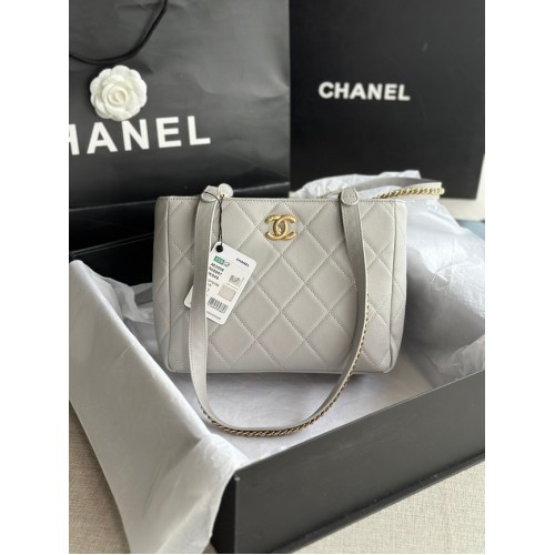 CHANEL Veau Métal Doré AS3508 gris clair