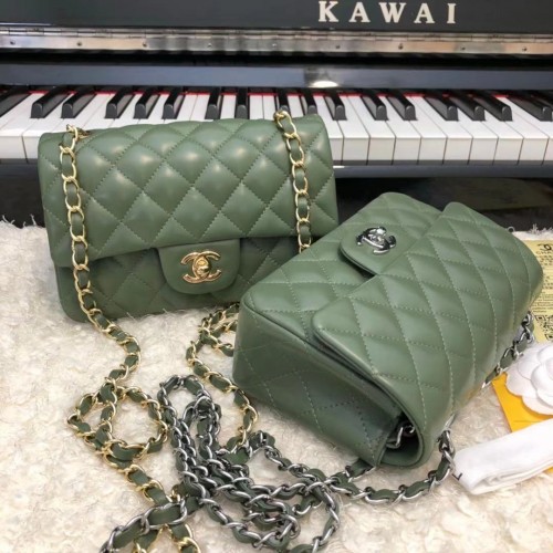 CHANEL Sac à main classique Agneau A1116 vert