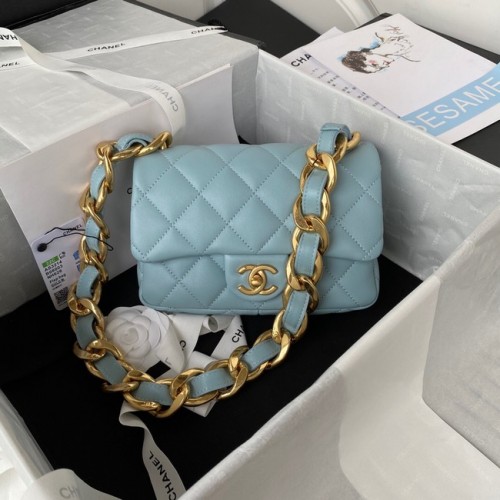 SAC À RABAT CHANEL AS3214 bleu clair