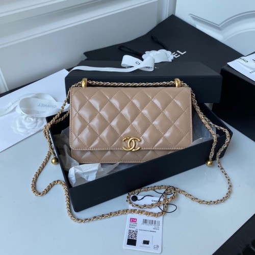 CHANEL Sac à bandoulière à rabat en cuir d'agneau AP2289 Abricot