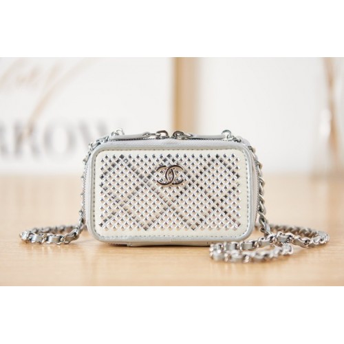 CHANEL PETIT VANITY AVEC CHAÎNE AS2856 argent
