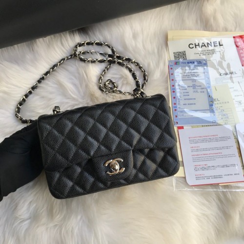 CHANEL Cuir de veau petit grain AS1116 noir