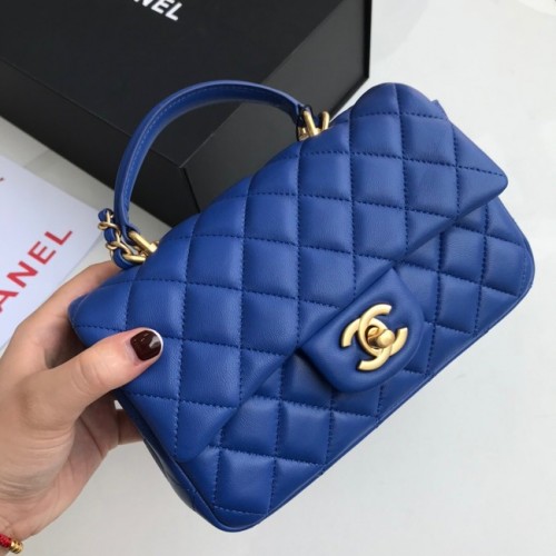 CHANEL mini sac à rabat avec poignée supérieure AS2431 bleu