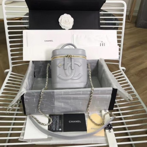 CHANEL trousse de toilette Métal Doré AS1336 gris