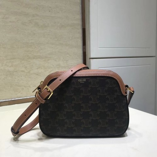 Celine PETIT SAC APPAREIL PHOTO EN TOILE TRIOMPHE 191522 fauve