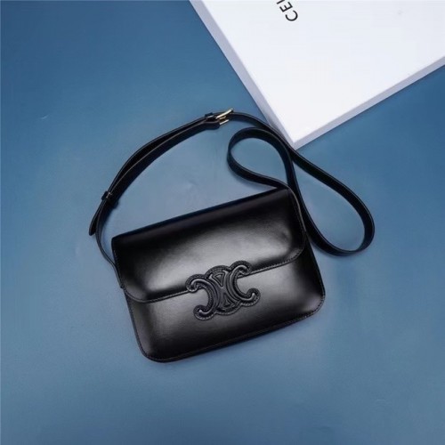 Celine TEEN SAC CLASSIQUE EN CUIR DE VEAU BOX 199223 NOIR