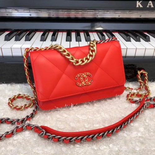 Chanel 19 Classic Sheepskin Leather Chain Wallet AP0957 métal doré rouge orangé