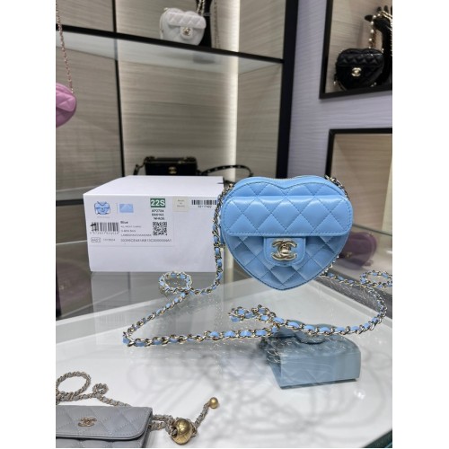 Chanel 2022S Love Heart mini sac à bandoulière en cuir d'agneau AO2784 bleu