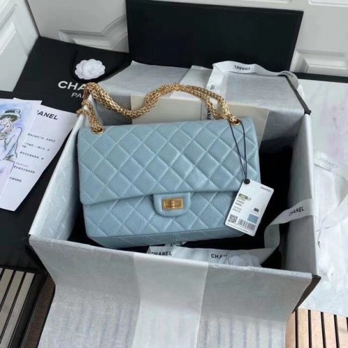Chanel 2.55 Sac à rabat en cuir de veau A37587 bleu ciel