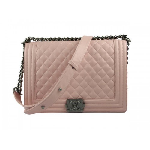 Chanel A67026 Sac à bandoulière à rabat Le Boy en cuir d'agneau rose