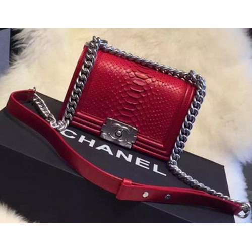 Chanel Boy Flap Sac à bandoulière en cuir de python A66094 Rouge foncé