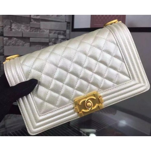 Chanel Boy Flap Sac à bandoulière en cuir de veau d'origine blanc A8708 Or