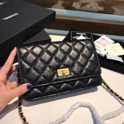 Chanel Cuir de veau métal doré S33814 noir