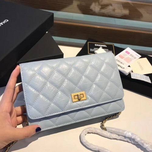 Chanel Cuir de veau Gold-Tone Metal S33814 bleu clair