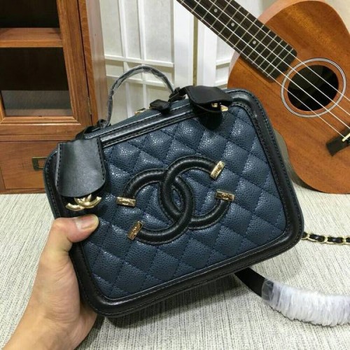 Mini sac à bandoulière en cuir de veau Chanel 6070 Bleu