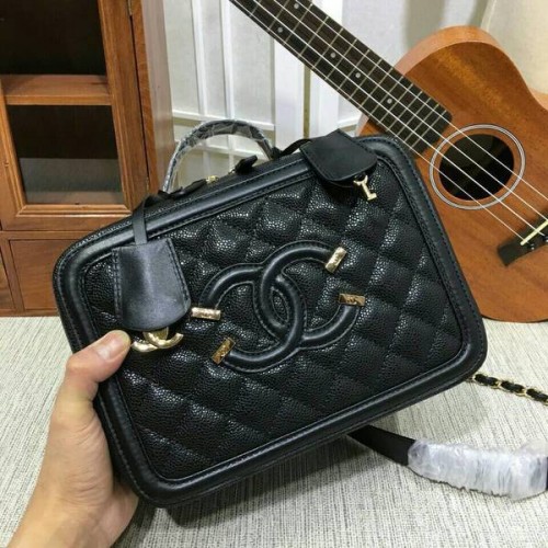 Chanel Sac à bandoulière en cuir de veau 6070 Noir