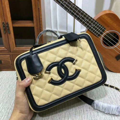 Chanel Sac à bandoulière en cuir de veau 6070 Camel