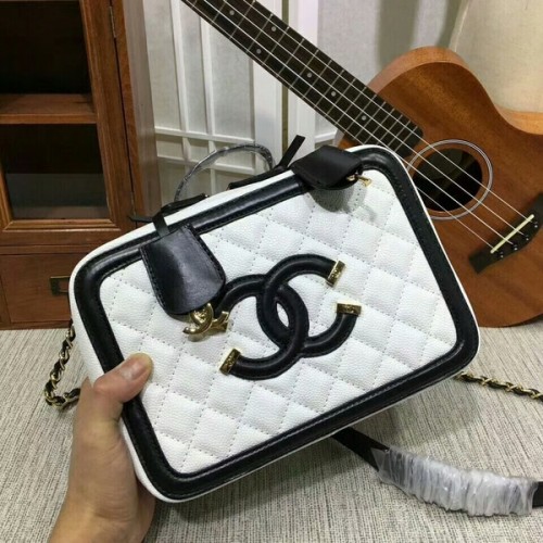 Chanel Sac à bandoulière en cuir de veau 6070 Blanc