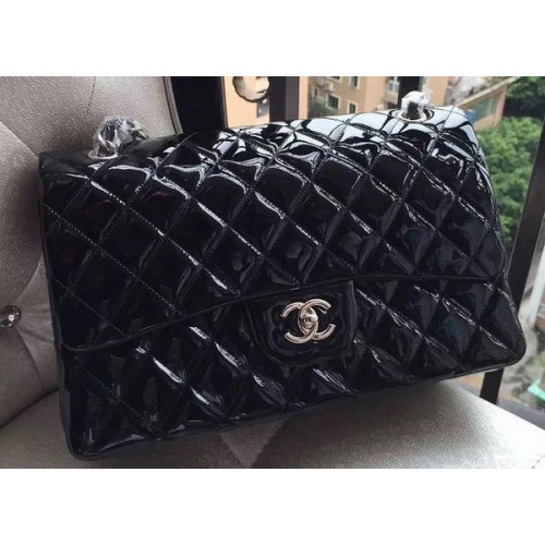 Chanel Sac à rabat classique Noir Cuir verni d'origine A1113 Argent