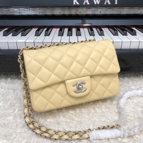 Chanel Sac à rabat classique Cuir de mouton original A1116 abricot et métal argenté