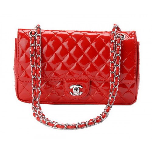 Chanel Sac à rabat classique en cuir verni CHA1113 Rouge