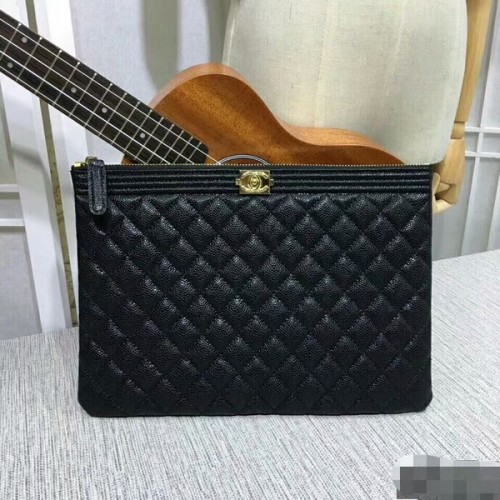 Chanel Pochette Cuir Caviar Noir Or 7010