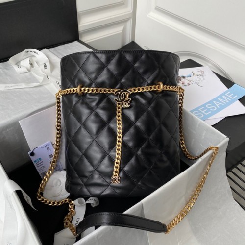 Chanel Sac à cordon en métal doré AS3117 noir