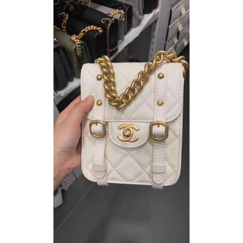 Chanel SAC À RABAT Veau vieilli Métal doré AS2695 blanc