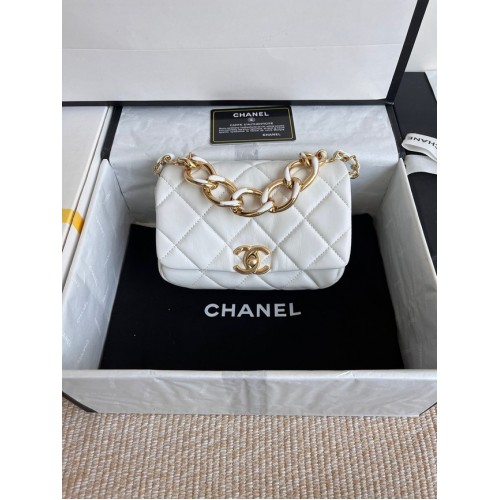 Chanel SAC À RABAT Agneau Métal Doré AS3375 blanc