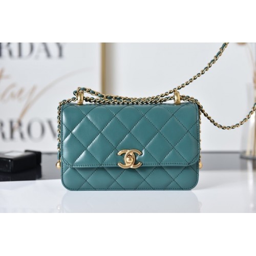 Mini sac à bandoulière en cuir d'agneau à rabat Chanel AS2615 vert
