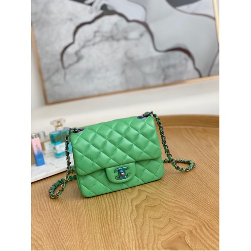 Chanel Flap Mirage Sac à bandoulière en cuir d'agneau AS1115 vert