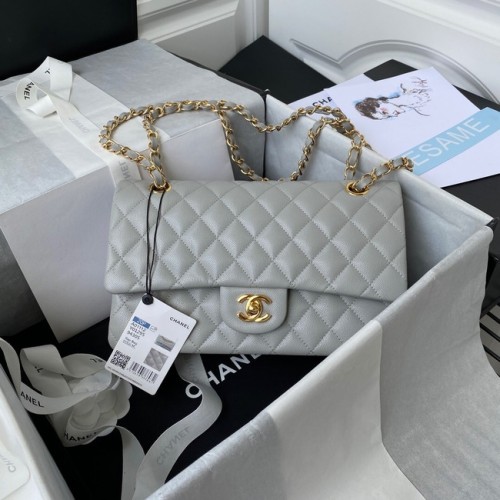 Chanel Sac à bandoulière à rabat Cuir de veau grainé A01112 métal doré gris clair