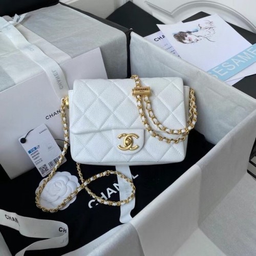 Chanel Sac à bandoulière à rabat Cuir de veau grainé AS2855 blanc