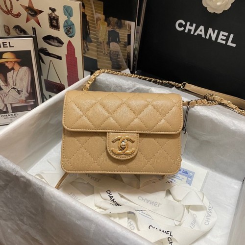 Chanel Sac à bandoulière à rabat Cuir de veau grainé AS3002 abricot