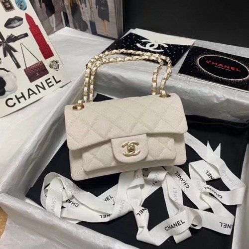 Chanel Sac à bandoulière à rabat Cuir de veau grainé AS9960 blanc