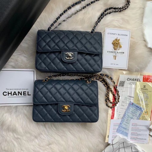Chanel Sac à Bandoulière à Rabat Cuir Caviar Grainé A01113 Bleu Foncé