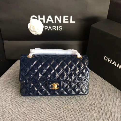 Sacs à bandoulière à rabat Chanel bleu foncé en cuir verni d'origine CF1112 or
