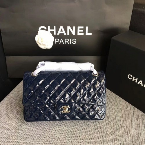 Sacs à bandoulière à rabat Chanel bleu foncé cuir verni d'origine CF1112 argent