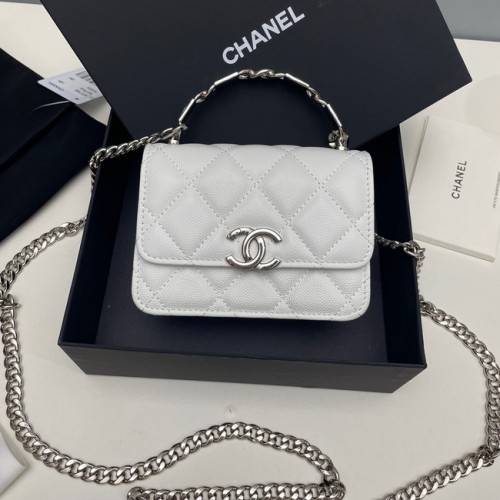 Chanel POCHETTE EN VEAU GRAINE AVEC CHAÎNE AP2758 blanc