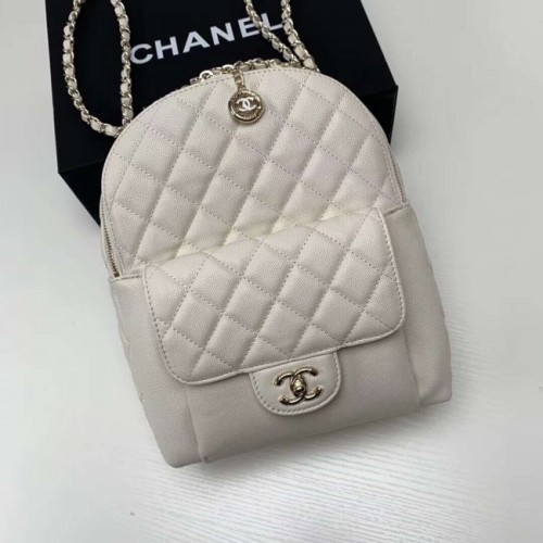 Sac à dos Chanel en cuir de veau grainé métal doré AS0004 blanc crème