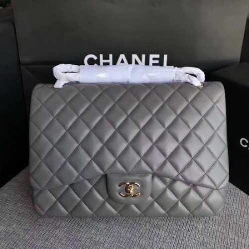 Chanel Maxi Sac à rabat classique matelassé Cuir de mouton gris A58601 Or