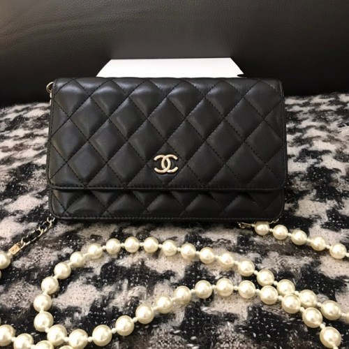 Chanel Sac à bandoulière à rabat en cuir d'agneau CC33814 noir