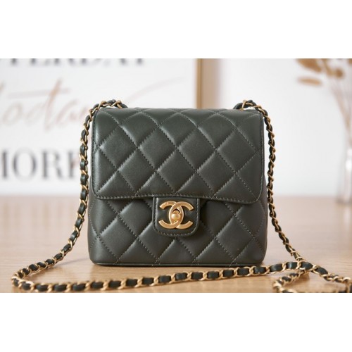 Chanel MINI SAC À RABAT EN CUIR D'AGNEAU AS3647 vert noirâtre