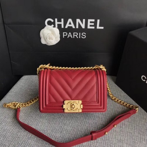 Chanel Le Boy Flap Sac à bandoulière Original Cuir de veau A67085 rouge profond Boucle dorée