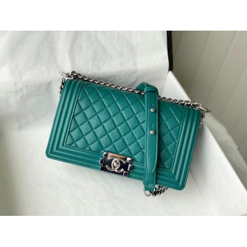 Chanel Le Boy Flap Sac à bandoulière en cuir d'origine A67086 vert