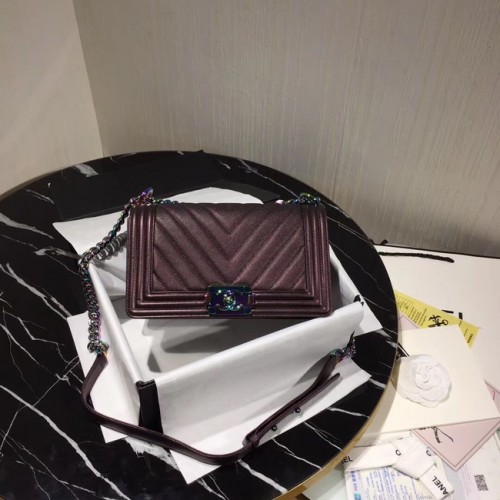 Chanel Le Boy Flap Sac à bandoulière Cuir d'origine Violet A67086 Or