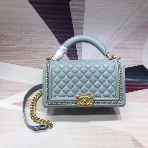 Chanel Leboy Original Sac à bandoulière en cuir de veau H67086 or bleu clair -Tone Metal